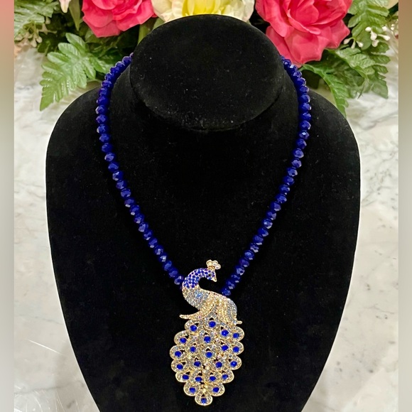 EYE CANDY Peacock Statement Necklace - Picture 4 of 7